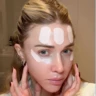 Face Taping: чи може наклеювання спеціальних смужок замінити ботокс?