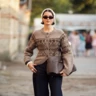 Streetstyle: 5 стильних светрів, які варто додати до свого гардеробу цієї осені