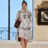 Chanel зробили газетний принт трендом 2026 року – і ось чому це невипадково