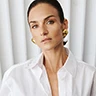 Анна Завертайло дегустує спеціальне меню Vogue Ukraine Wellness Escape