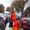 Streetstyle: як носити пальто з флористичним принтом цієї осені