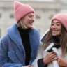 Streetstyle: какие шапки носить этой зимой