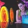 Неоновый демон: новая рекламная кампания Prada