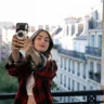 Актриса Лили Коллинз – о втором сезоне «Эмили в Париже» в новом проекте Netflix
