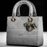 Dior представили новую версию классической сумки Lady Dior