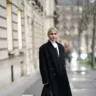 Streetstyle: с чем носить черное длинное пальто