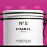 Это фантастика: Chanel №5 во флаконах, по которым все сходят с ума