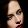 В жанре нуара: Кристен Стюарт в рекламной кампании Chanel Beauty
