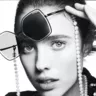 Маргарет Куэлли в рекламной кампании Chanel Eyewear