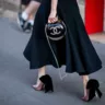Streetstyle: с чем носят сумки Chanel по всему миру