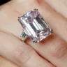 Рідкісний рожевий діамант був проданий на аукціоні Sotheby's