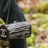 29 самых необычных сумок, созданных Карлом Лагерфельдом для Chanel