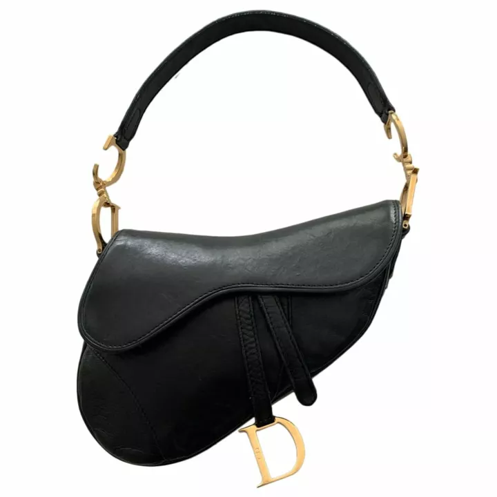 &lt;b&gt;Найкрасивіші сумки Christian Dior Saddle, які зараз можна придбати&lt;/b&gt;