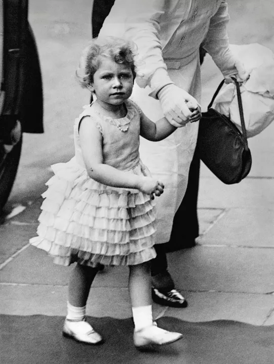 &lt;b&gt;The Sweetest Photographs Of The Queen As A Young Girl&lt;/b&gt;