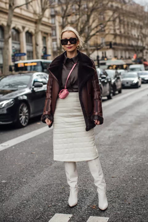 &lt;b&gt;С чем носить кожаную юбку осенью 2020 стритстайл фото идеи&lt;/b&gt;