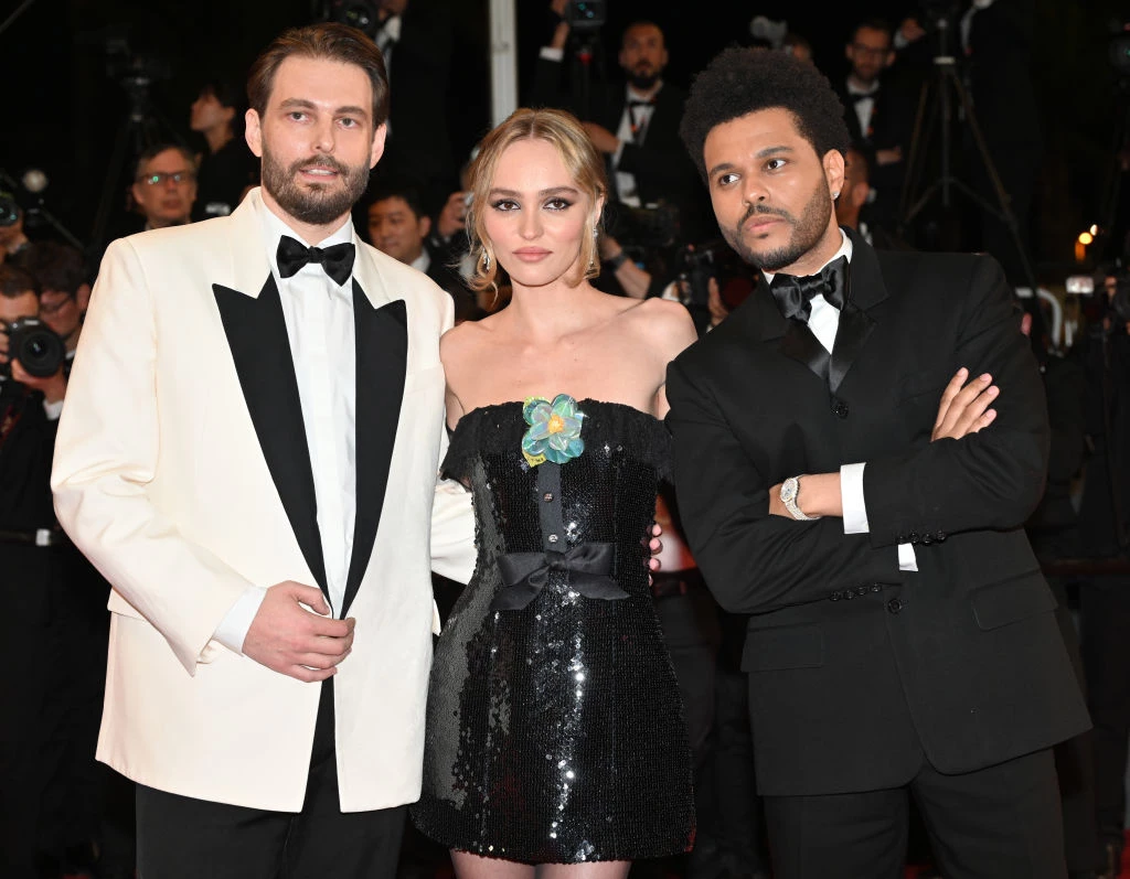 Сем Левінсон, Лілі Роуз-Депп та The Weeknd на прем'єрі серіалу "Ідол" в Каннах
