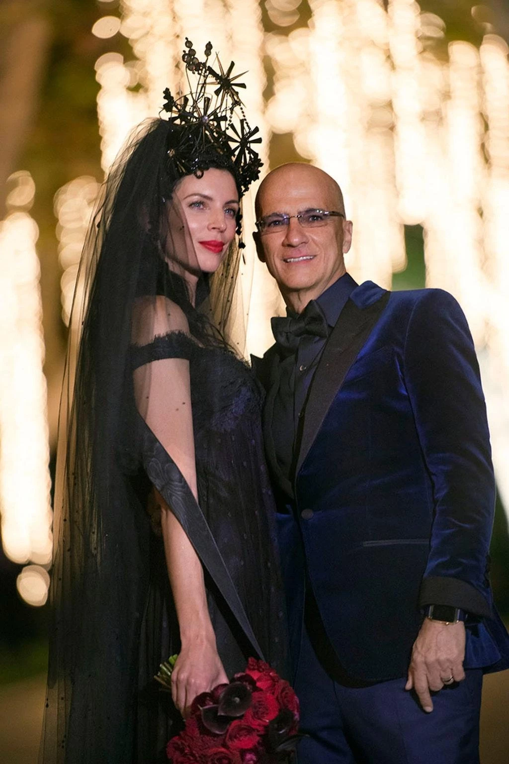 У лютому 2016 року модель Ліберті Росс вийшла заміж за Джиммі Айовіна у готичному вбранні.
