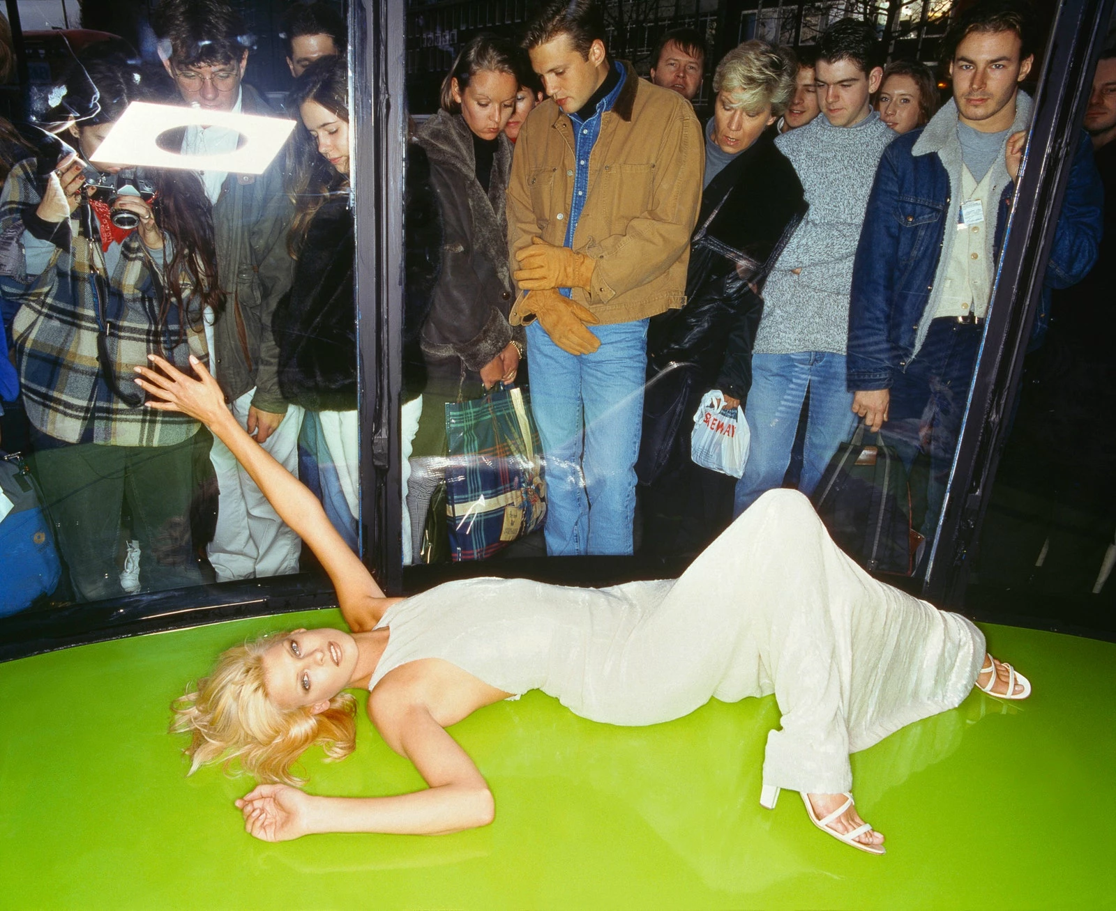 Лінда Євангеліста під час знімання для Vogue, березень 1995 року
