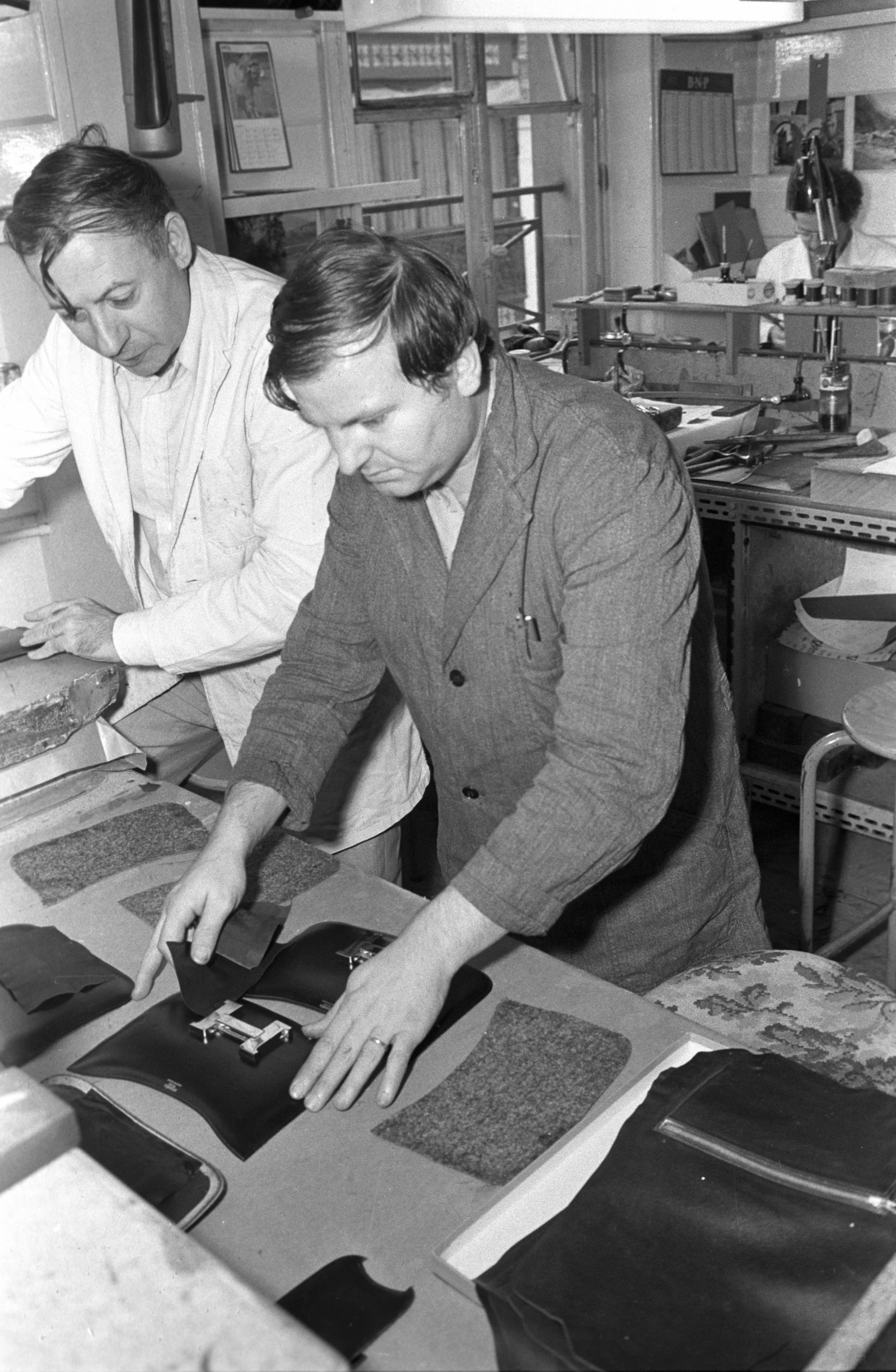 Створення сумки Constance в майстернях Hermès в 1973 році