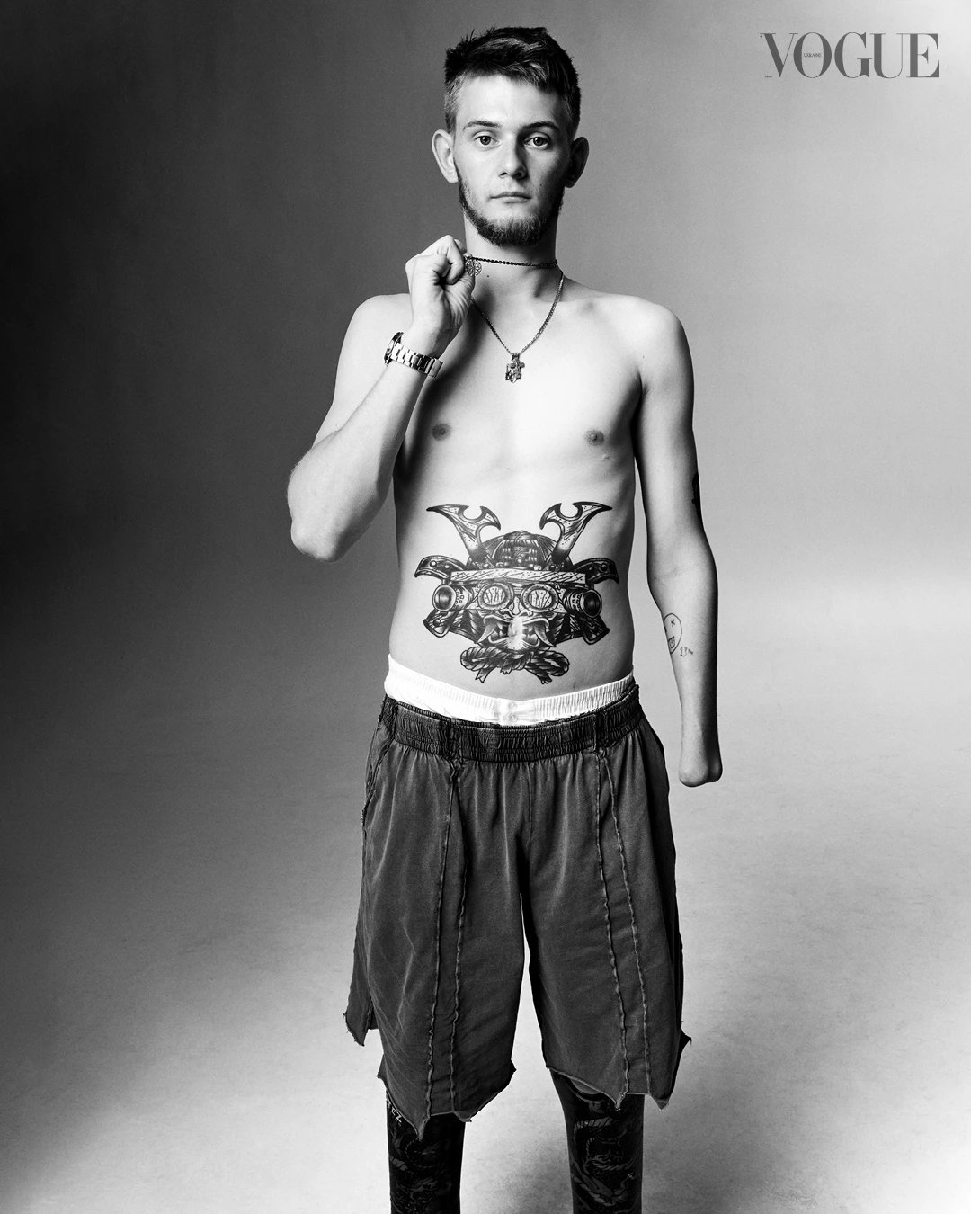 On Daniil: cotton and polyester shorts, Vetements (theicon.ua)