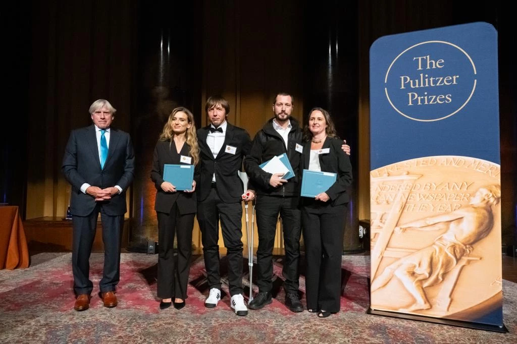 Василіса разом з колегами на врученні Пулітцеровської премії