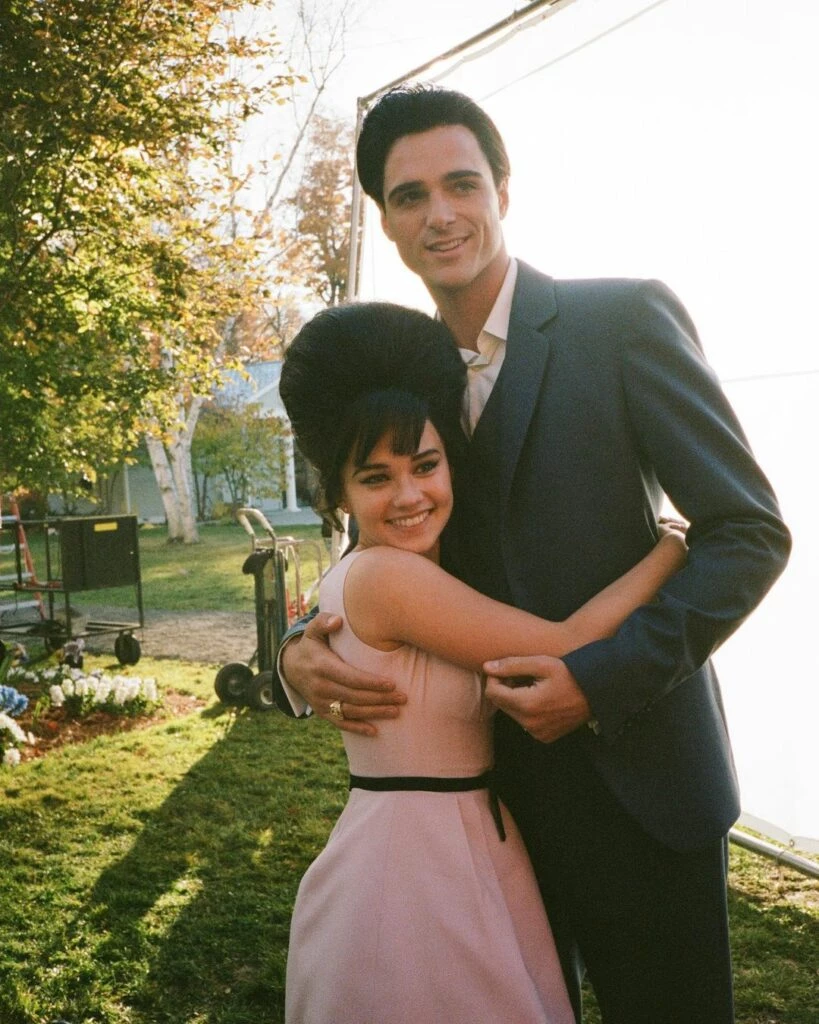 Джейкоб Елорді та Кейлі Спені на зйомках "Прісцилли"