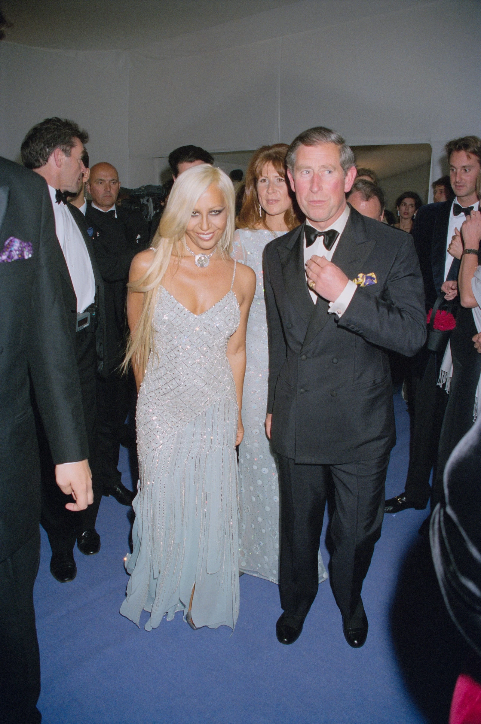 Донателла та принц Чарльз на шоу Diamonds Are Forever, 1999