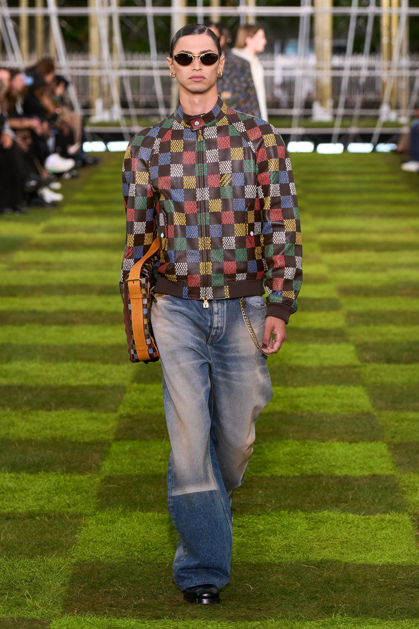 Louis Vuitton Menswear весна-літо 2025