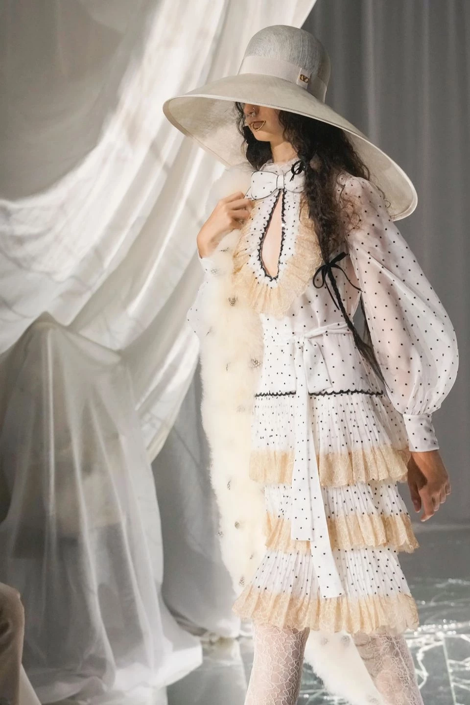 Valentino весна-літо 2025 Valentino весна-літо 2025
