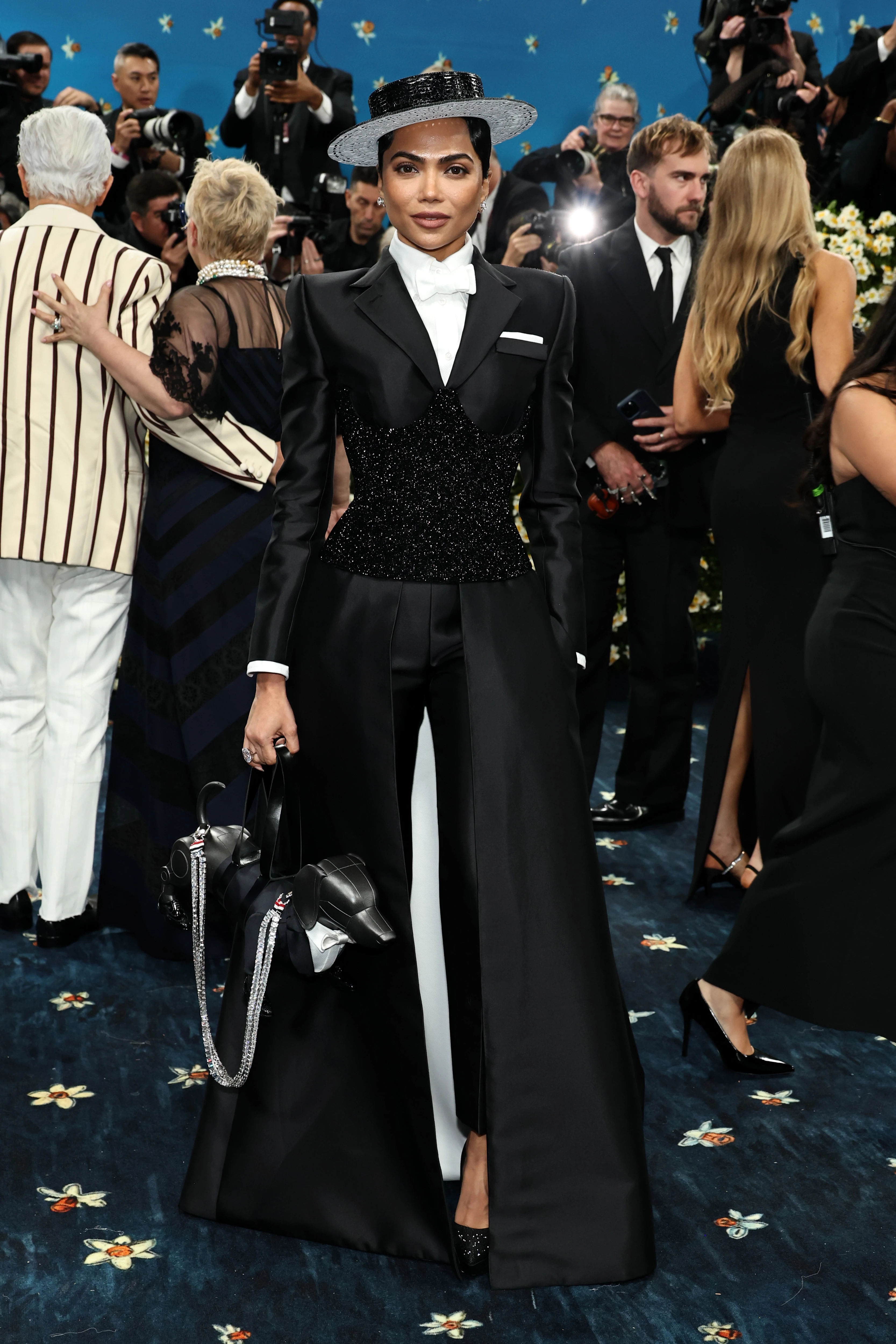 Мона Пател у Thom Browne Мона Пател у Thom Browne