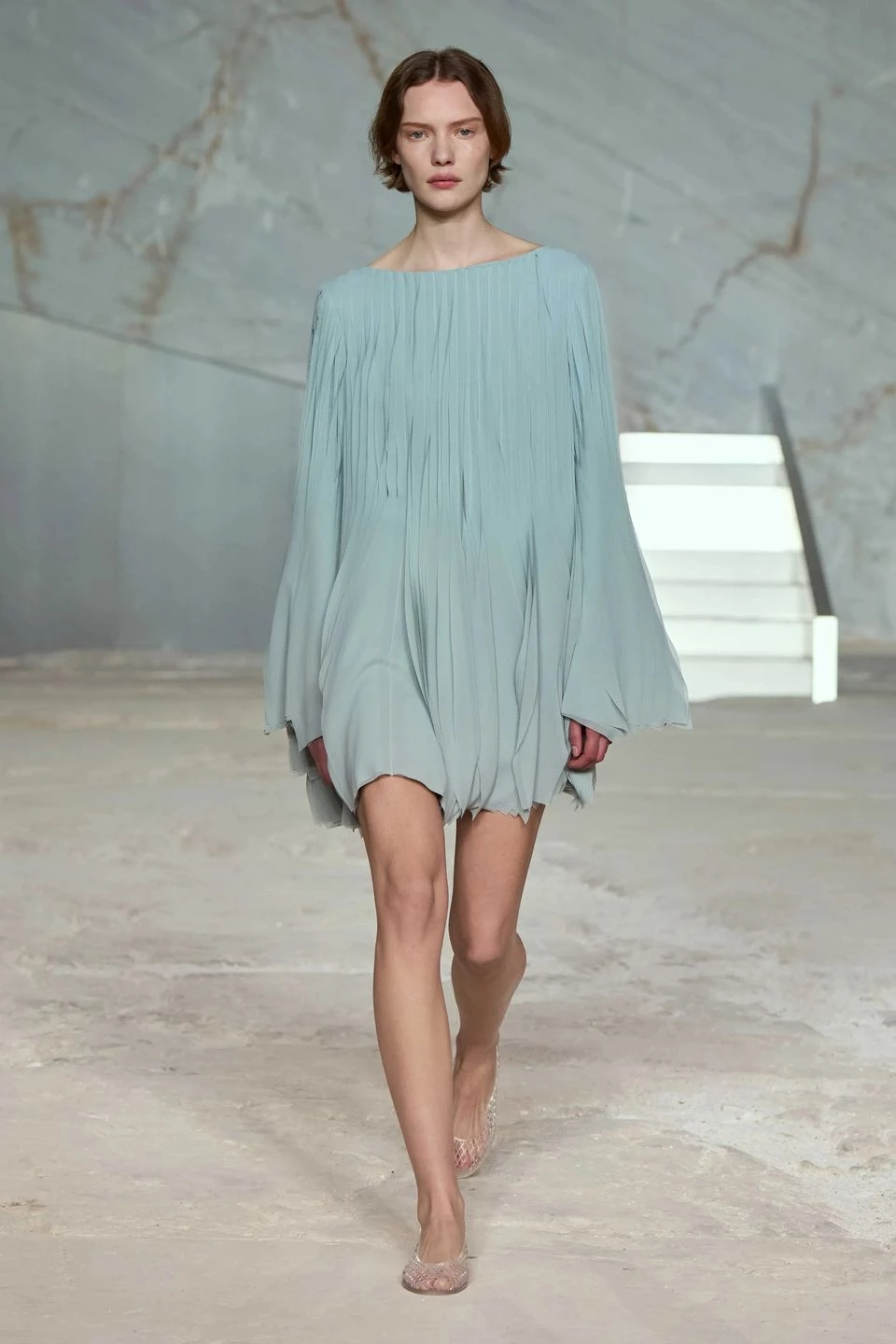 Cos весна-літо 2025