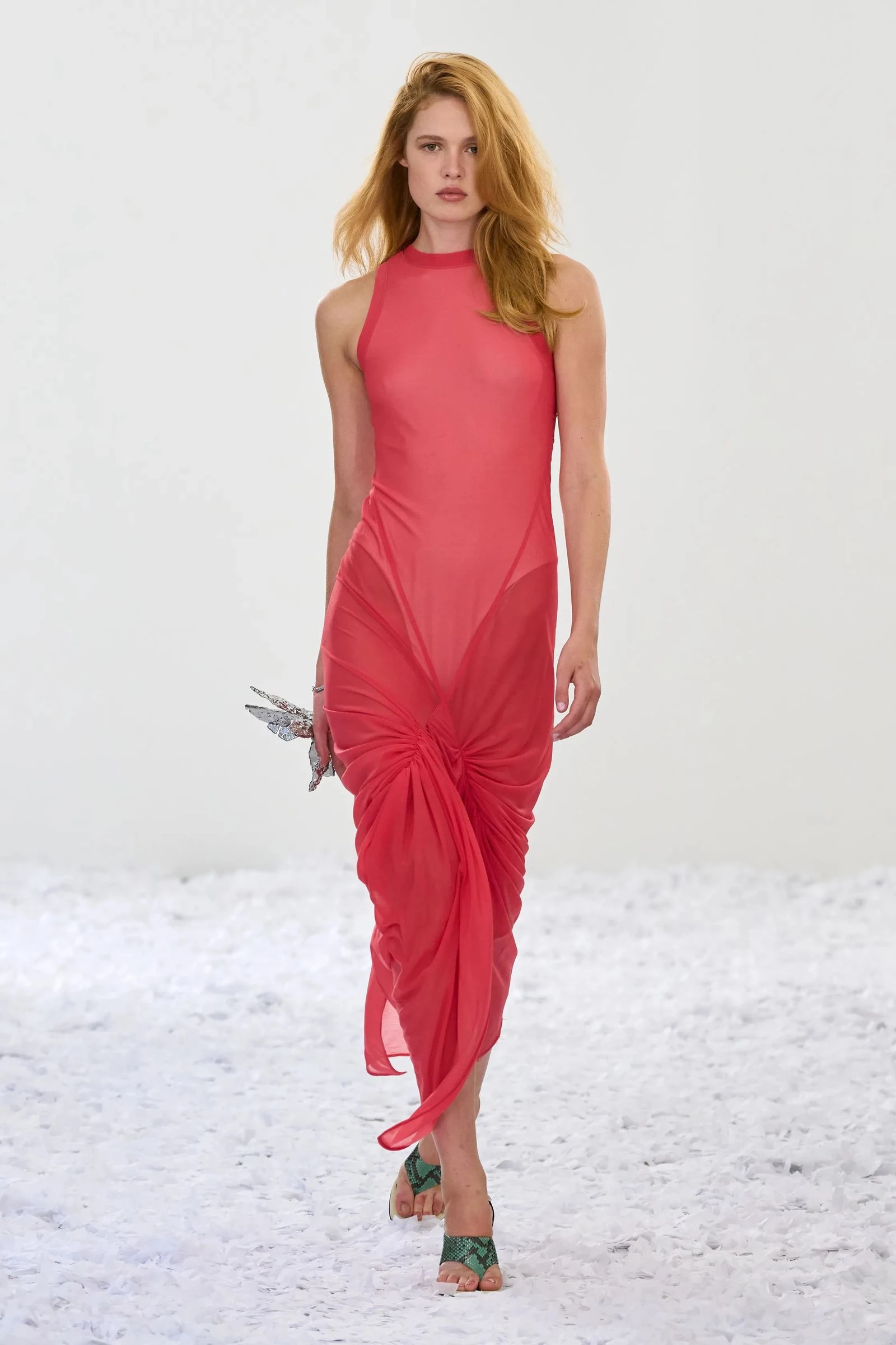 16Arlington весна-літо 2025