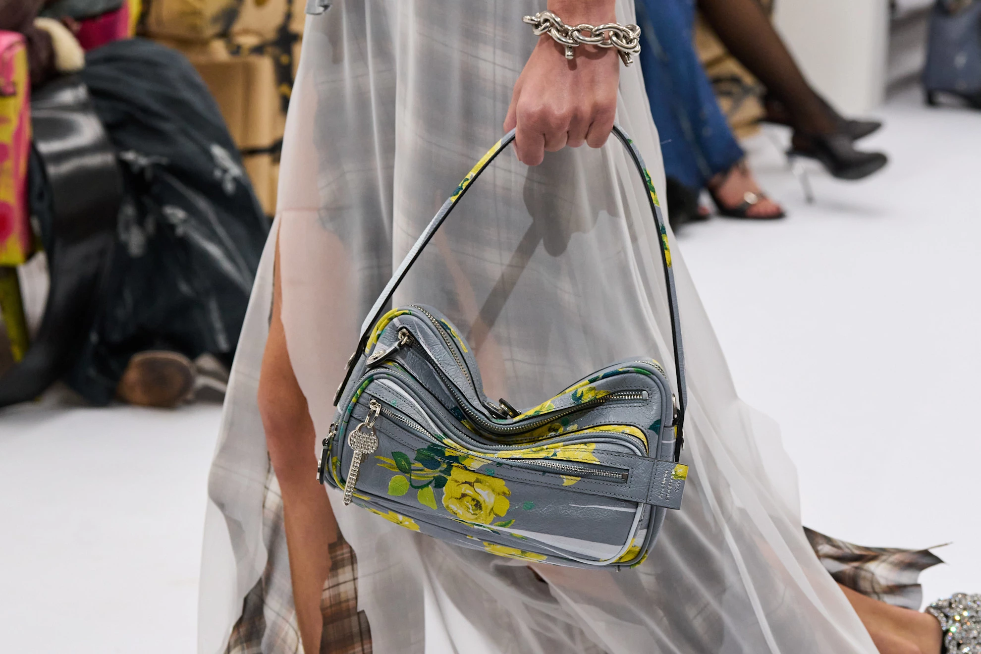 Acne Studios весна-літо 2025 Acne Studios весна-літо 2025