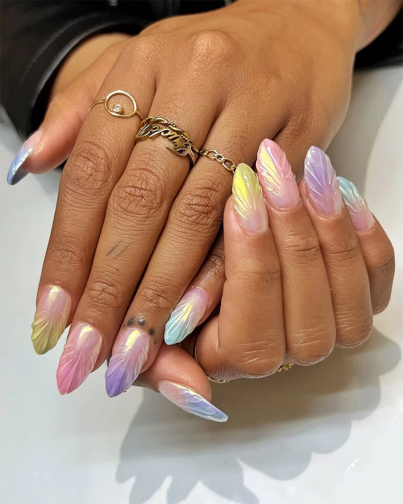 Instagram @nailartbyqueenie Instagram @nailartbyqueenie