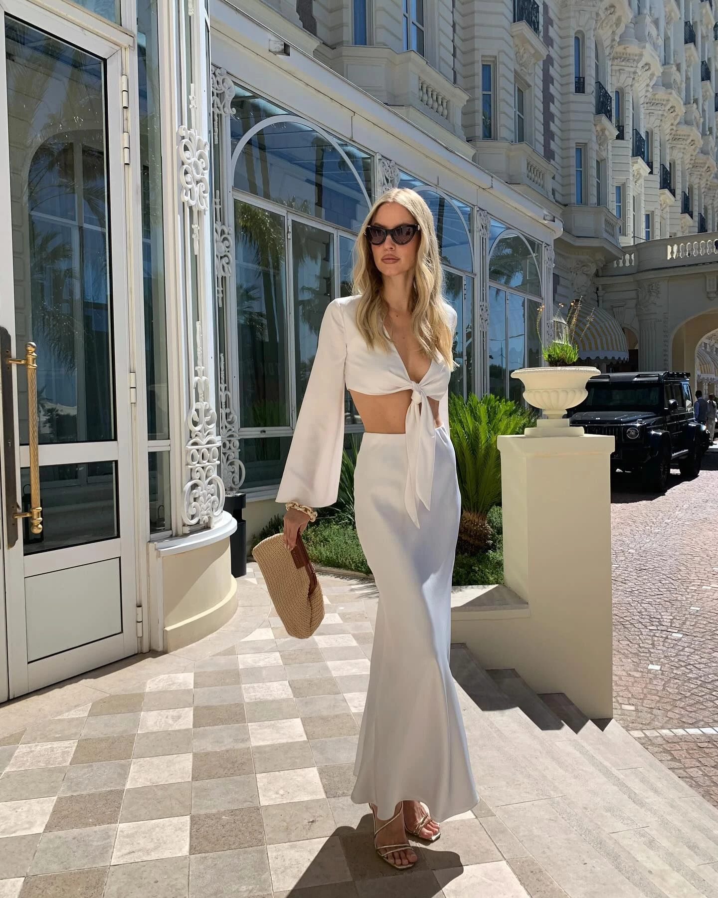 Instagram @leoniehanne