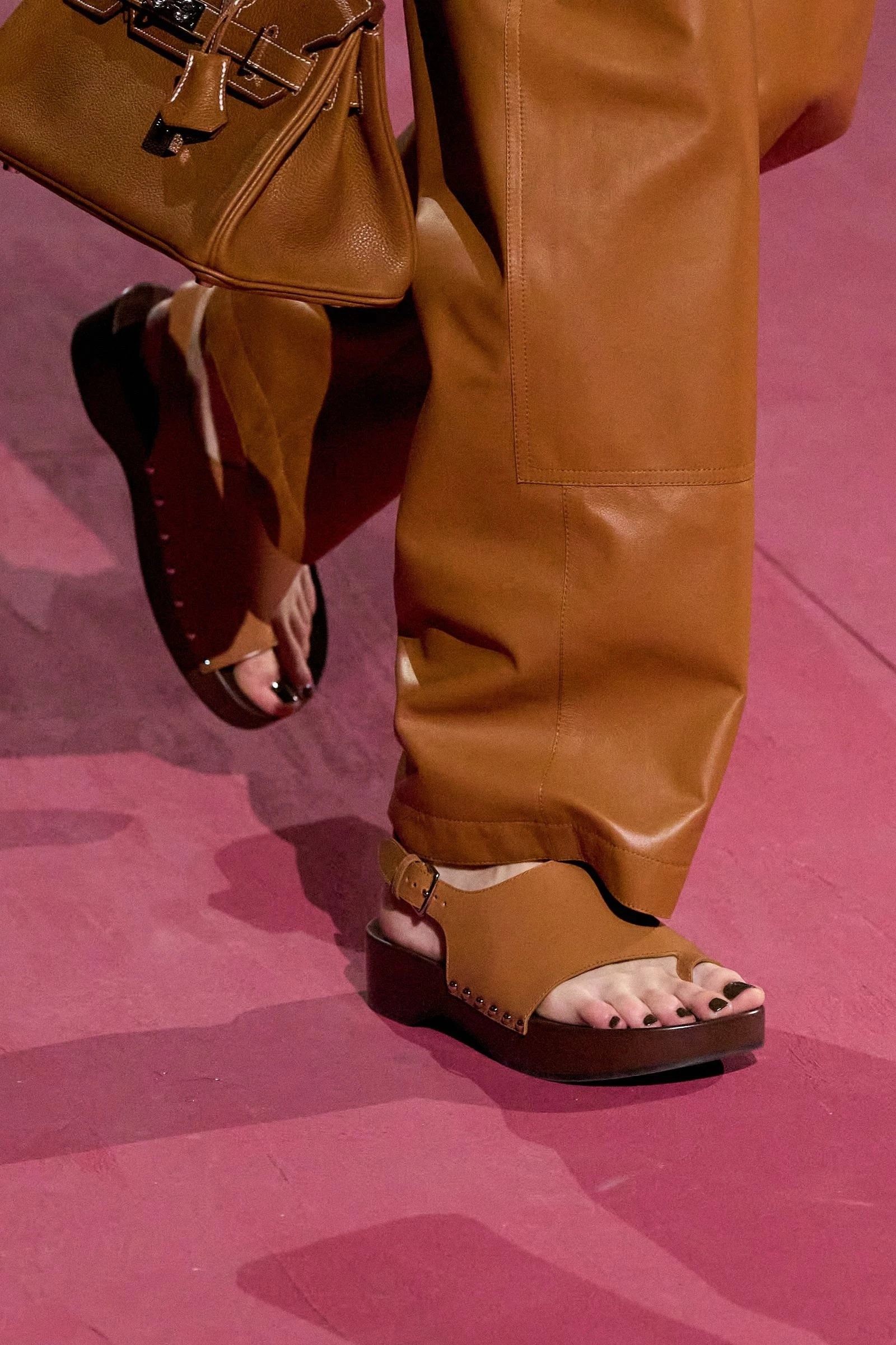 Hermès весна-літо 2025. Photo: GoRunway.com