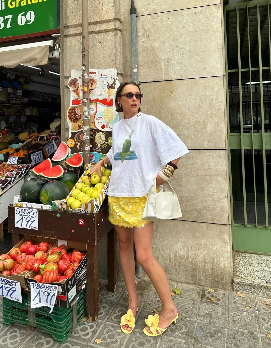 Instagram @lara_bsmnn