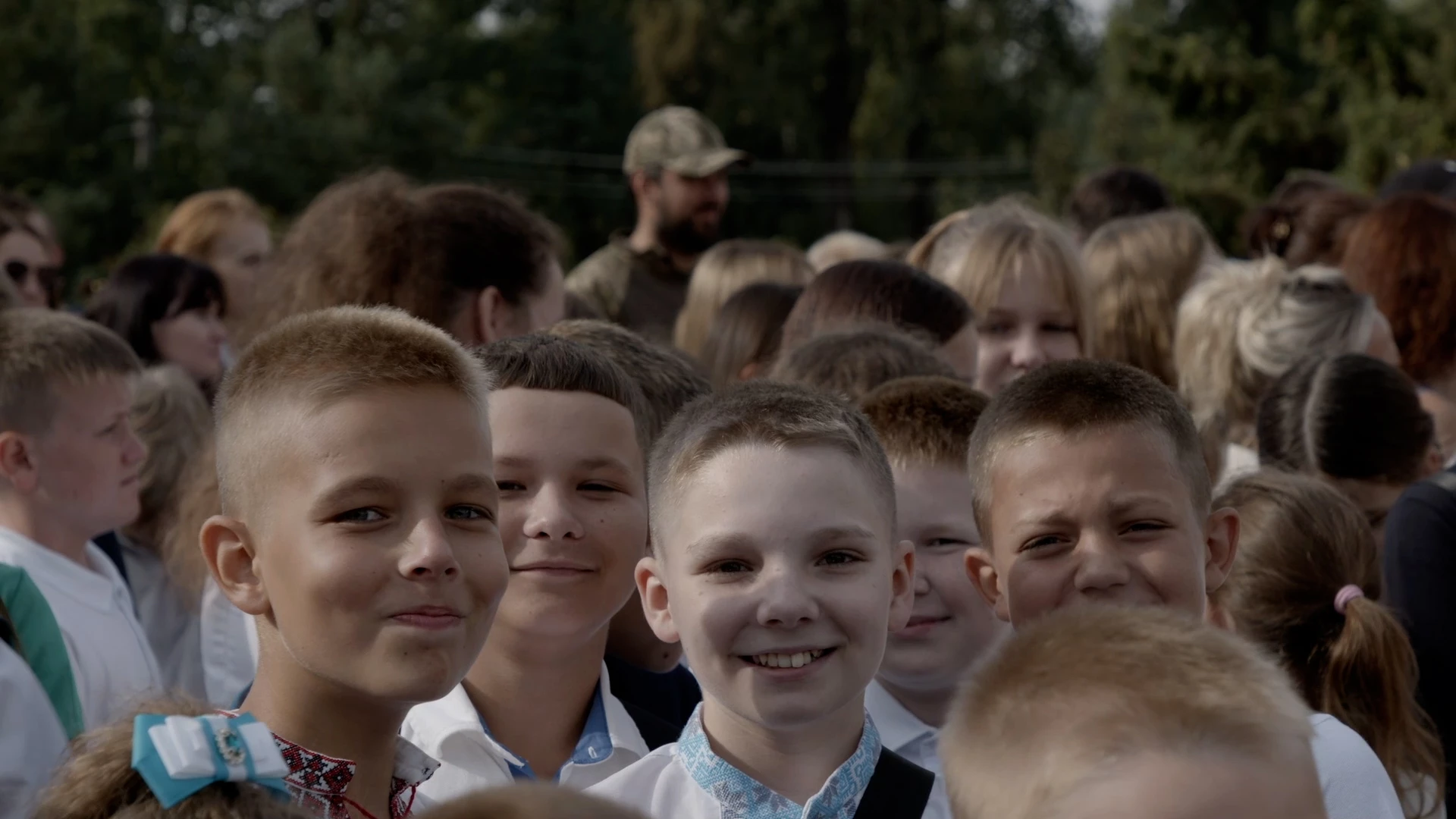 Кадр зі стрічки How I Spent My Summer Holidays Кадр зі стрічки How I Spent My Summer Holidays