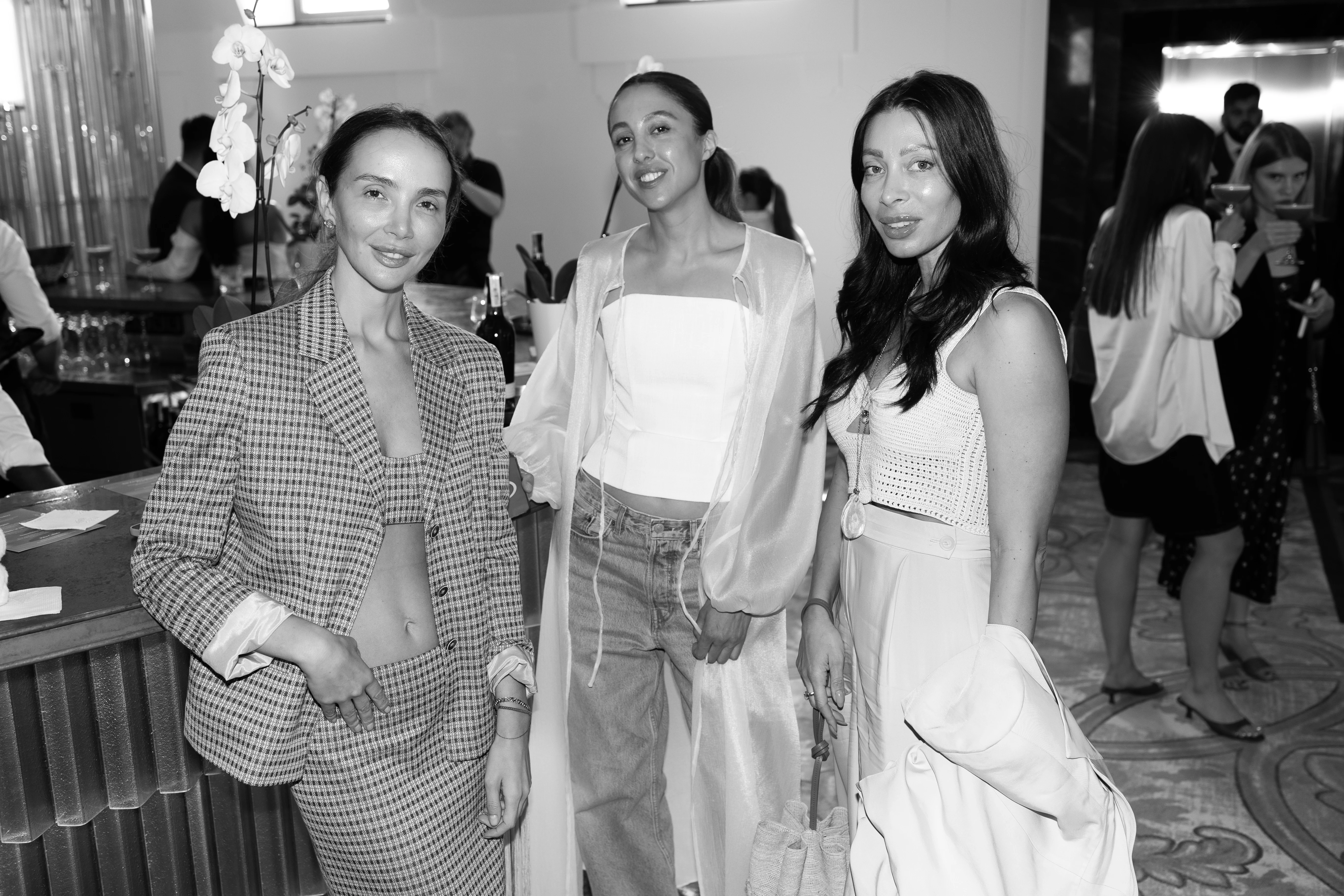 Альона Беттяр, Яна Стрельцова та Юлія Єрмолаєва Альона Беттяр, Яна Стрельцова та Юлія Єрмолаєва