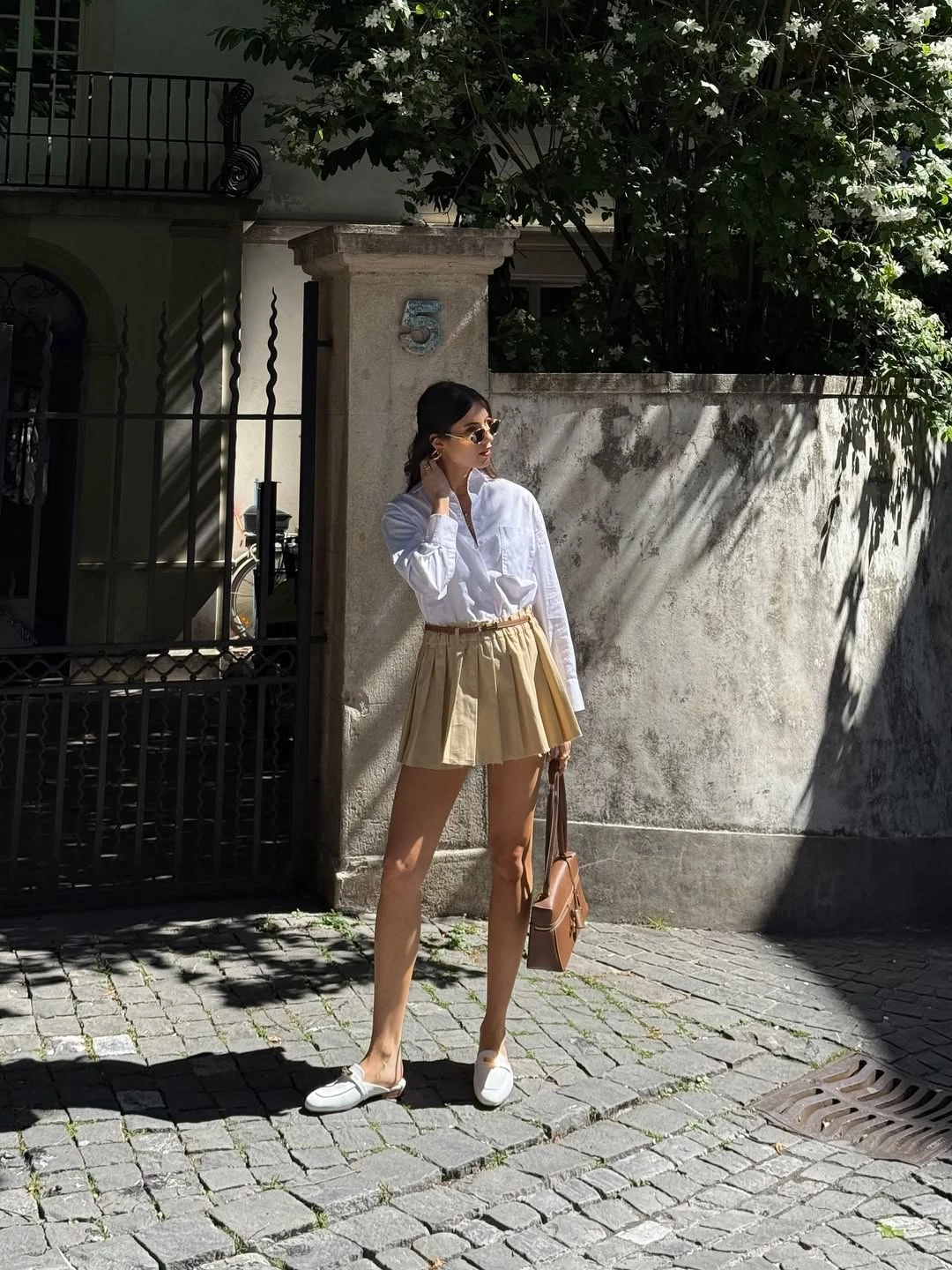 Instagram @gigischmitz_