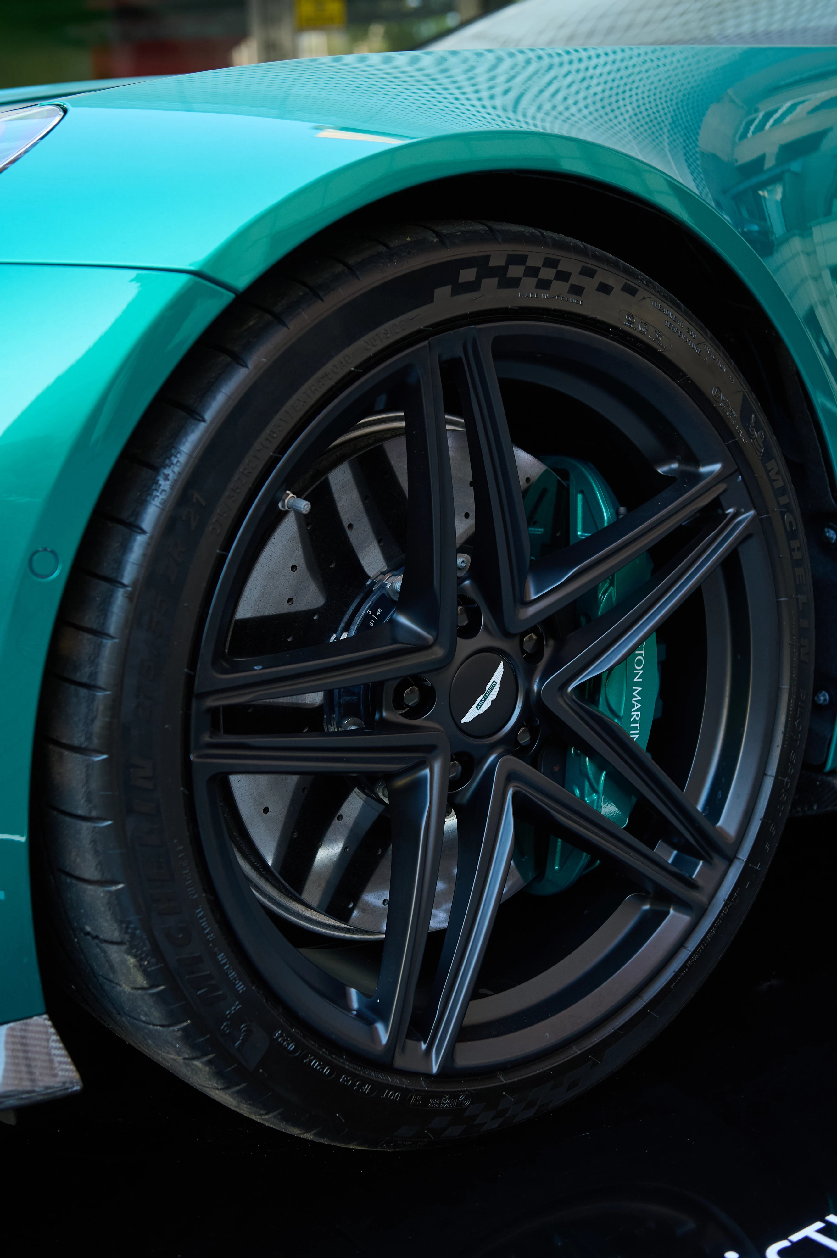 Aston Martin Vantage