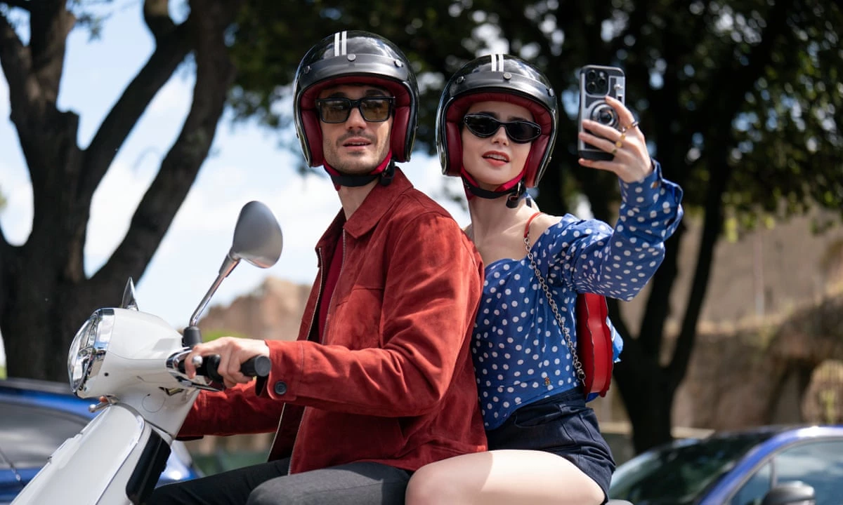 Еудженіо Франческині та Лілі Коллінз в серіалі 