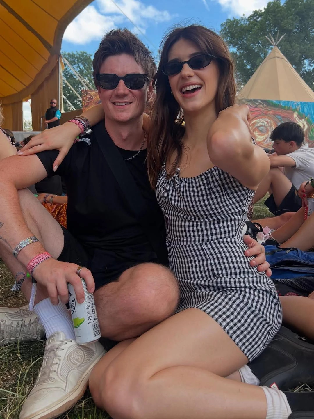 Instagram @daisyedgarjones