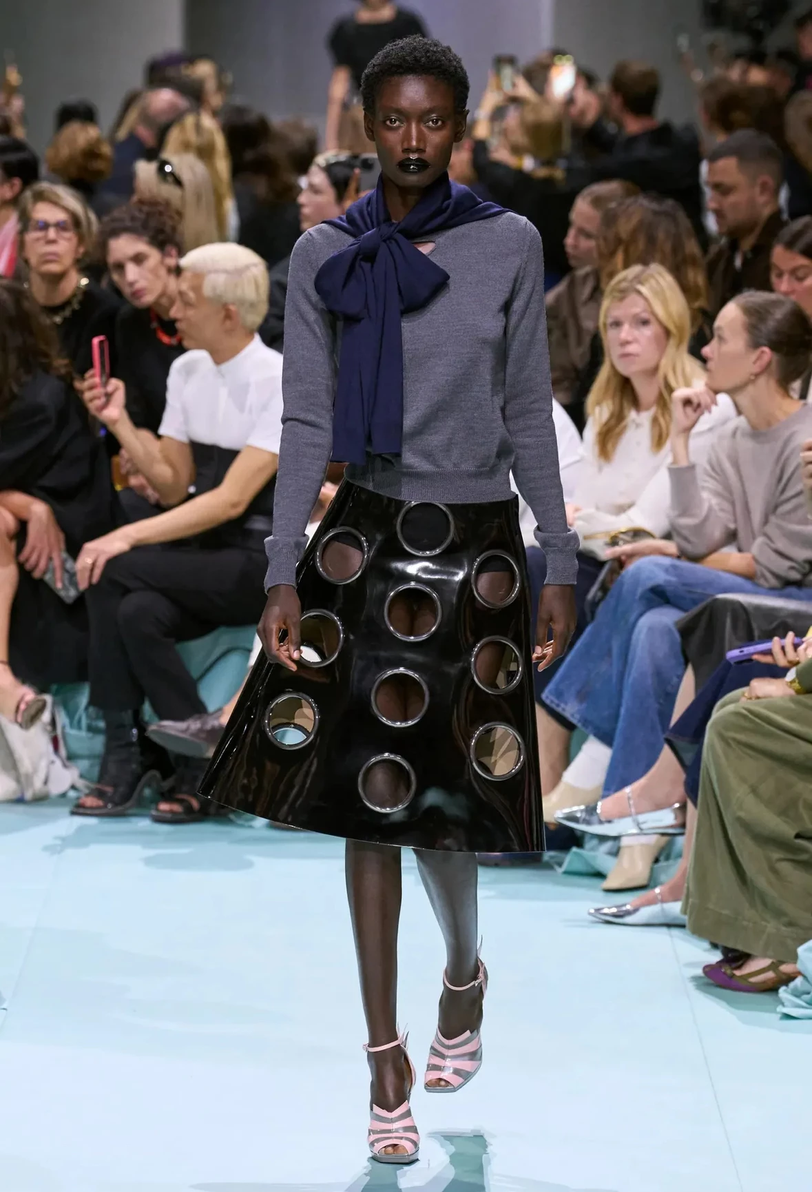 Prada весна-літо 2025