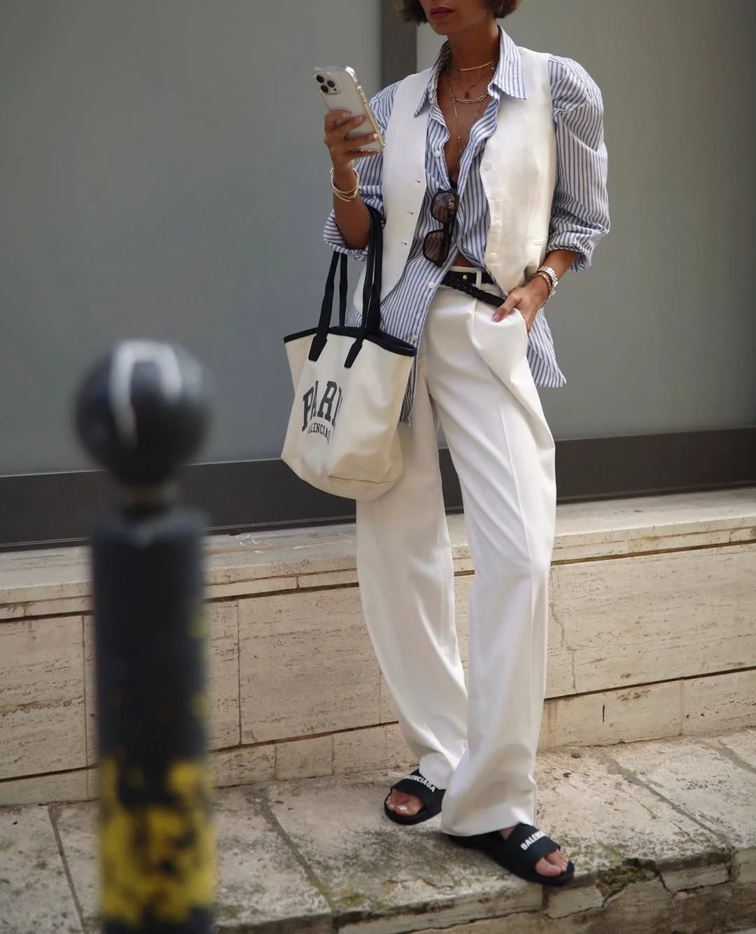 Instagram @andicsinger