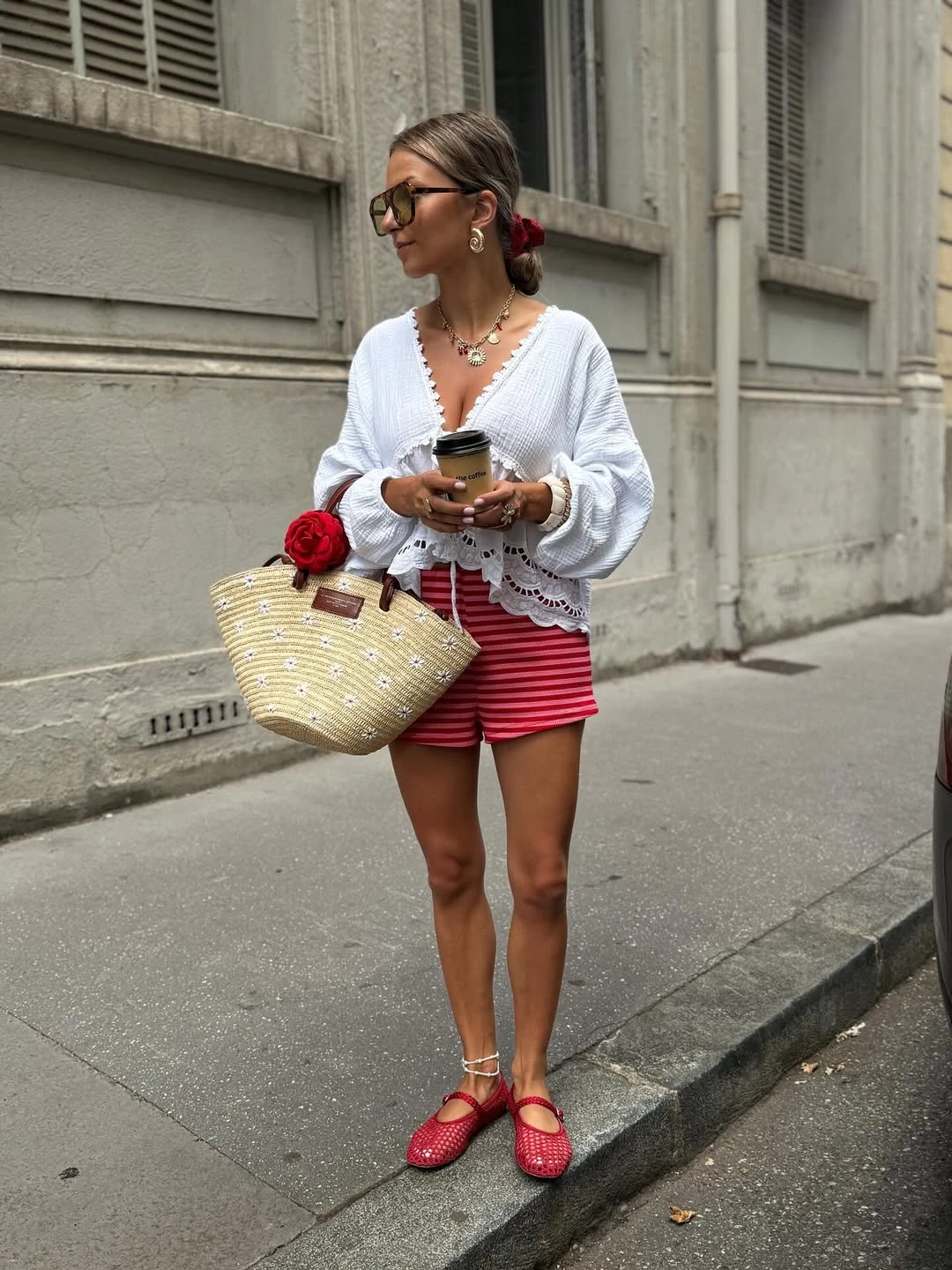 Instagram @sandrinemrn