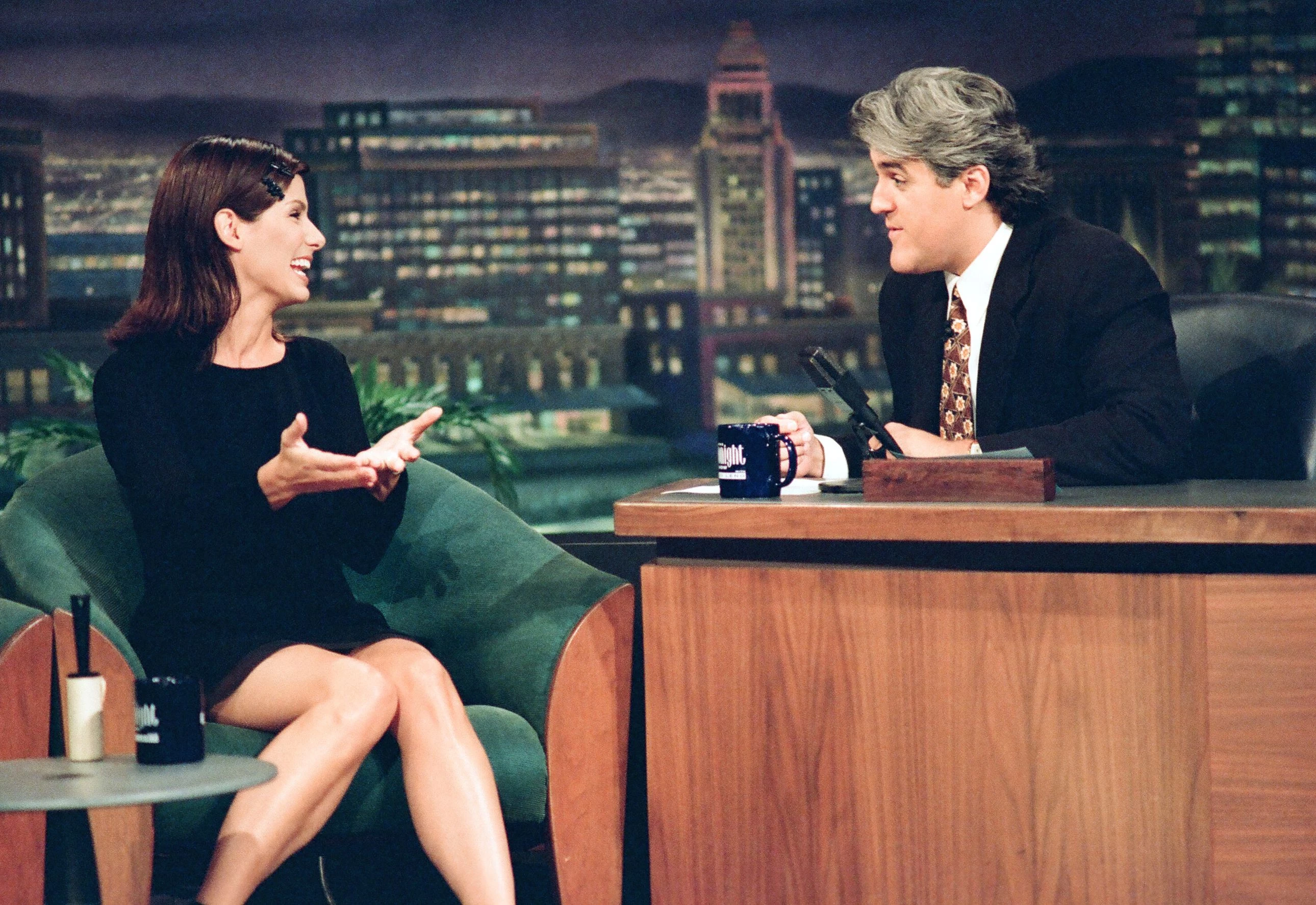 Сандра Буллок у ювілейному 500-му епізоді шоу The Tonight Show з Джеєм Лено, 1994