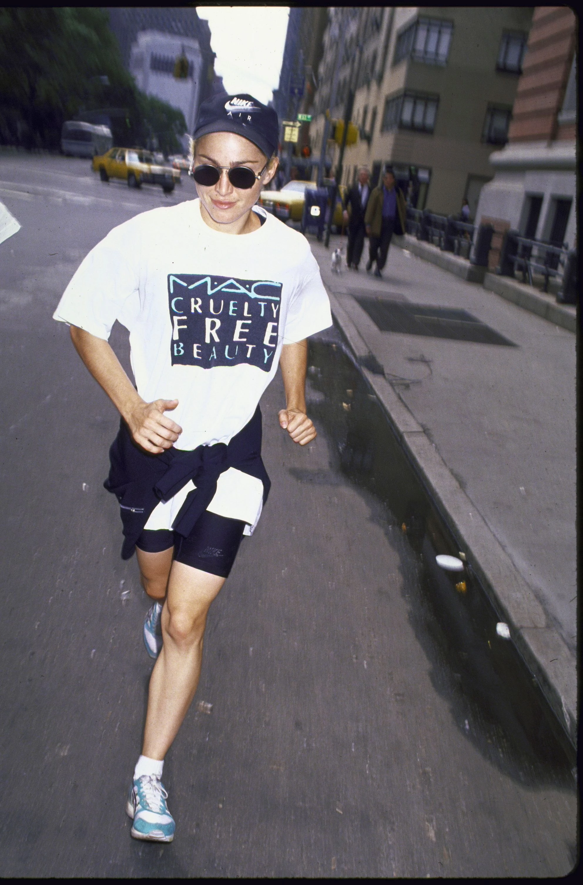 Мадонна, 1990