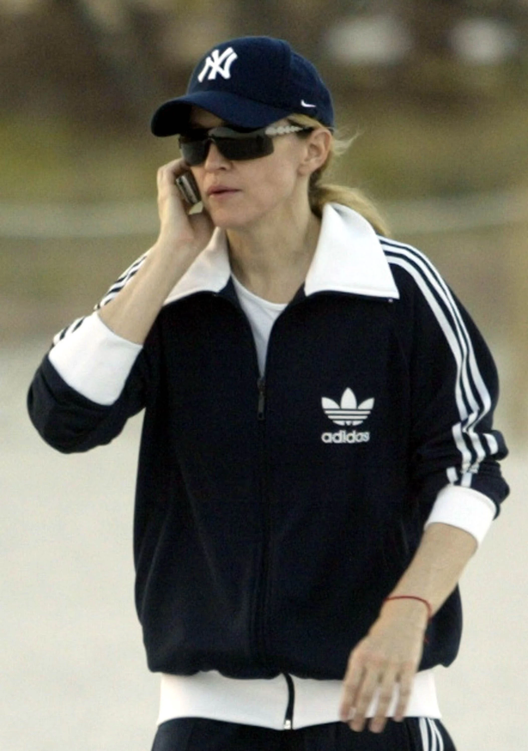 Мадонна, 2004