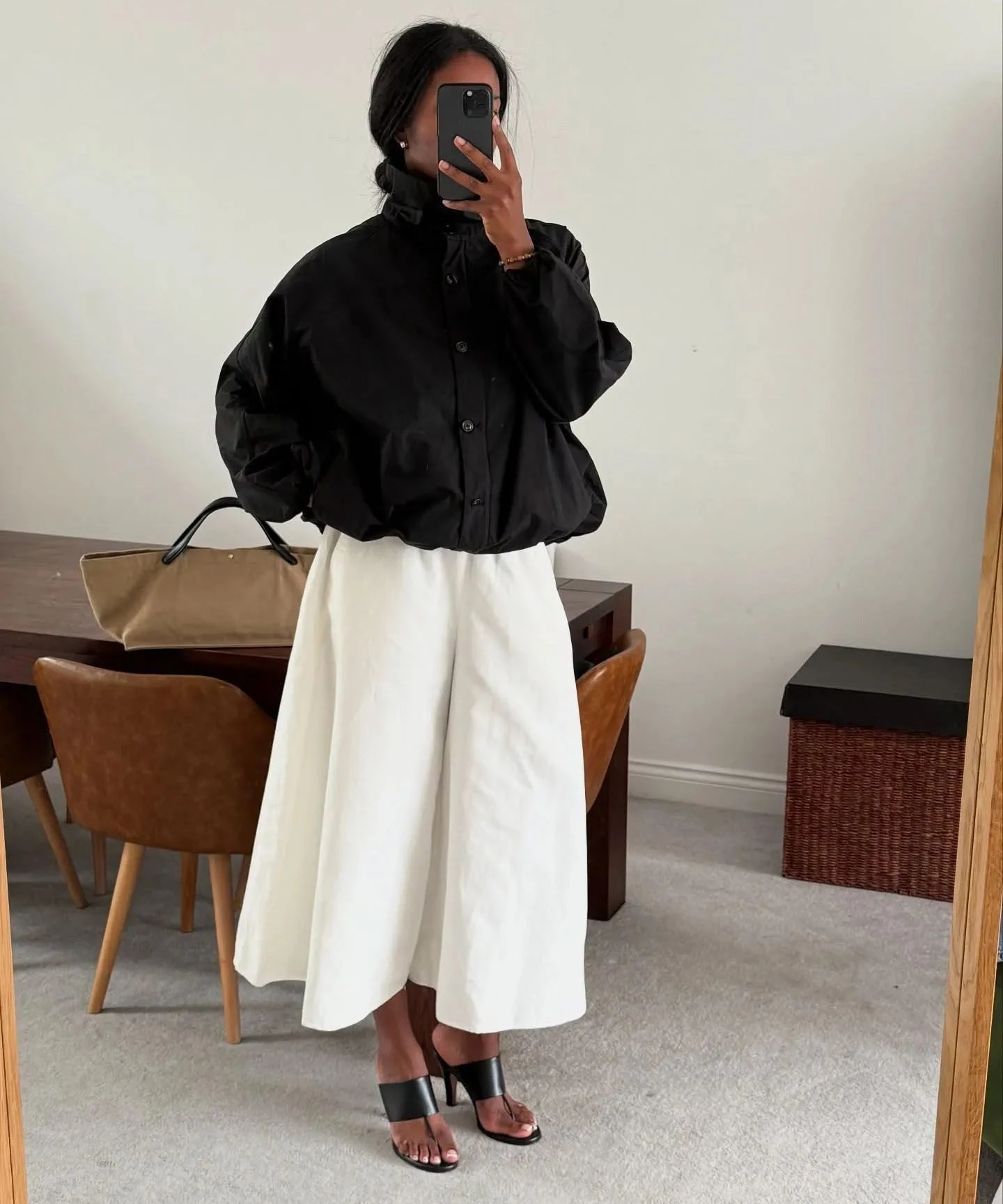 Instagram: @nlmarilyn